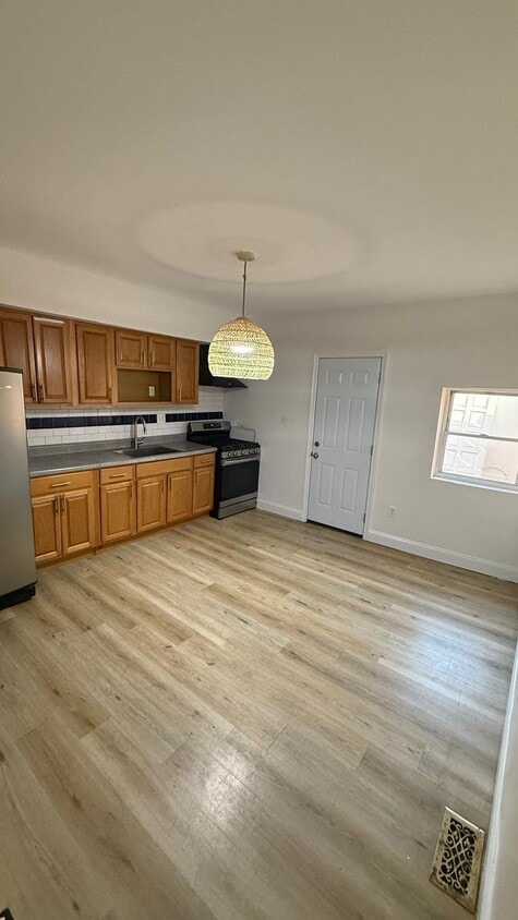 Photo - 614 W Luzerne St (Philadelphia, PA)