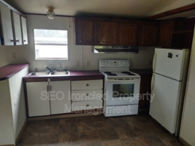Foto del edificio - 62846 Byesville Rd