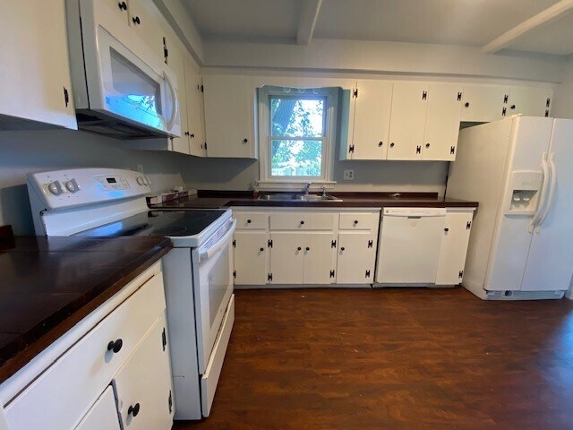 Kitchen - 57 Forest Ave