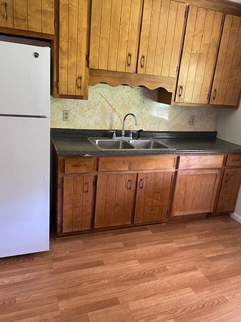 Kitchen - 482 Grove St