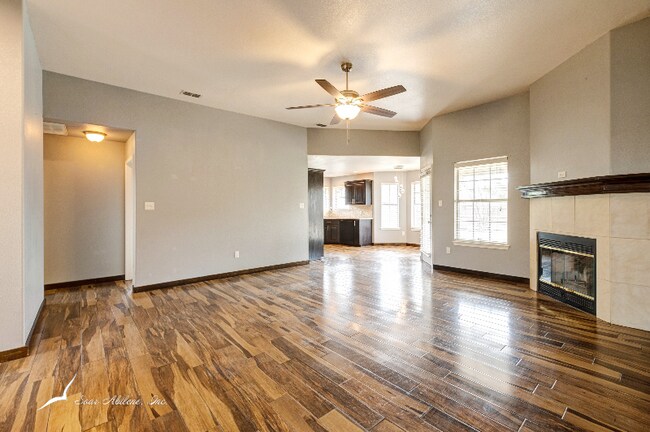 Building Photo - 265 Sugar Berry Ave