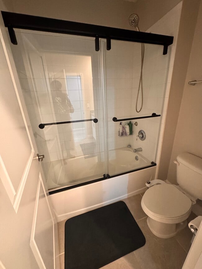 Foto del edificio - 10916 Honor Rd