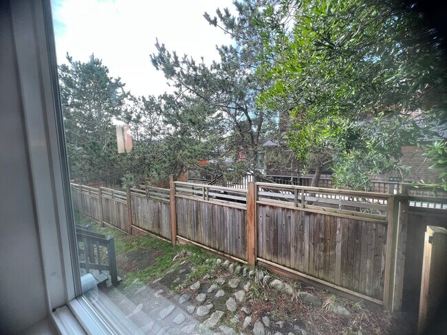 View 1 - 325 8th Ave