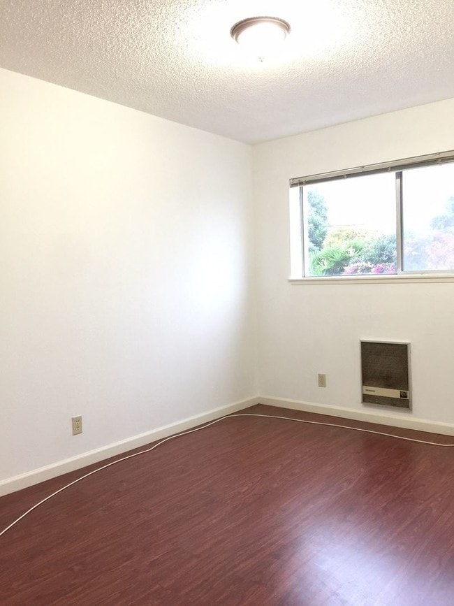 Building Photo - 1599 Hays St