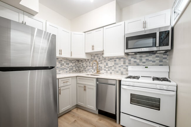 Building Photo - 1711 Massachusetts Ave NW