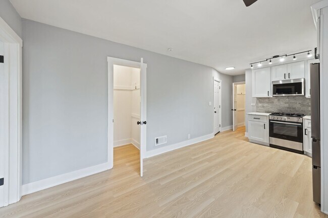 Foto del edificio - 1434 Circle Ave