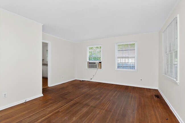 Foto del edificio - 3 Bedroom Home located in Lincoln Heights!