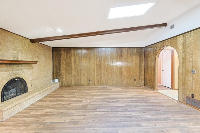 Building Photo - 3311 88th St