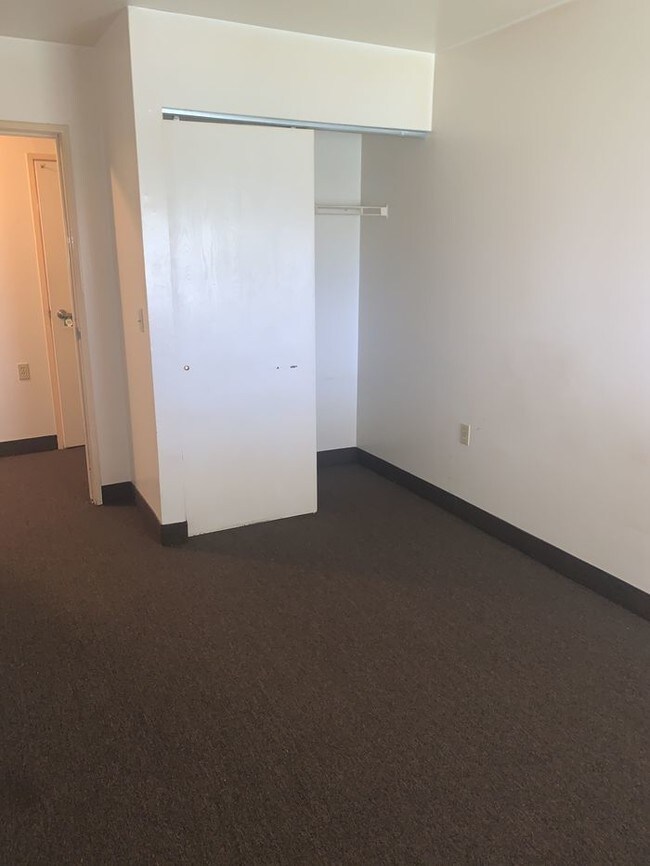 Foto del edificio - Unit 202 - Senior Building