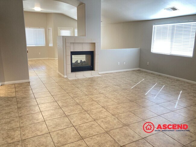 Foto del edificio - Beautiful 4 bedroom home!