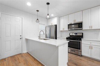 Building Photo - 2071 Nettie Ct