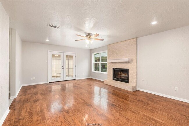 Foto del edificio - 3101 Red Robin Loop