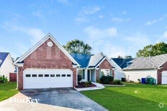 Building Photo - 2372 Hillvale Cir