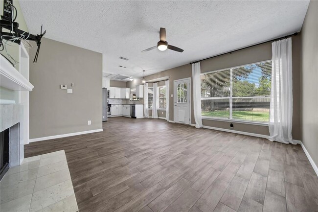 Building Photo - 23111 Red River Dr