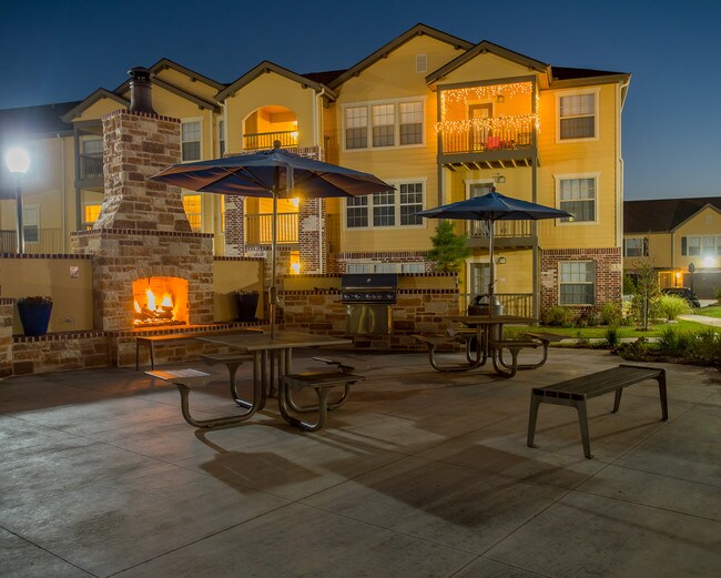 Mission Point Phase I & II Apartments in Moore, OK