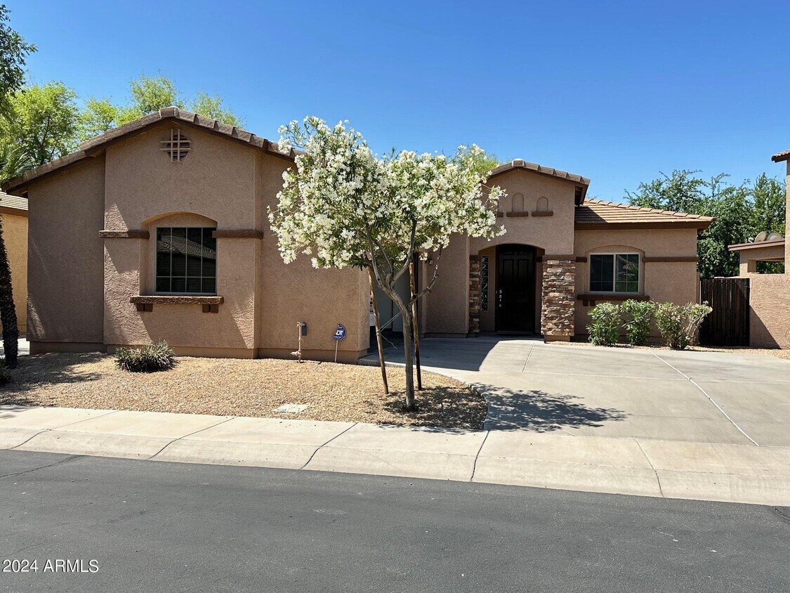 3939 ROUNDABOUT Cir, Chandler, AZ 85226 House Rental in Chandler, AZ