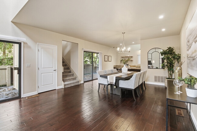 Foto del edificio - 2220 Boyer Dr