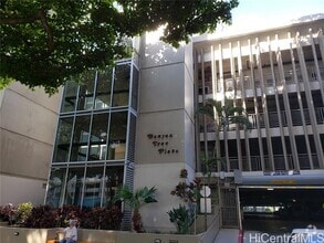 Building Photo - 1212 Punahou St