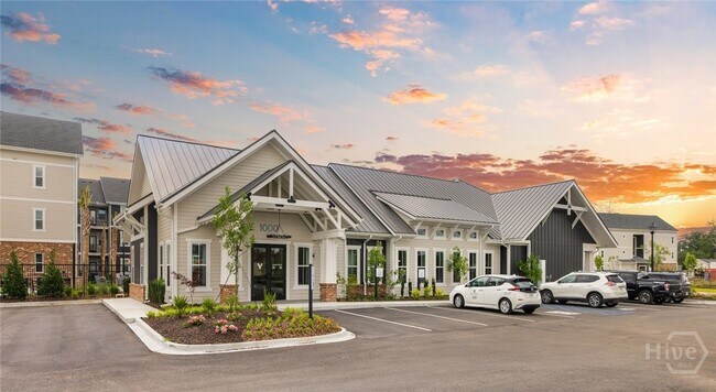 Foto del edificio - 1000 Chatham Center Dr