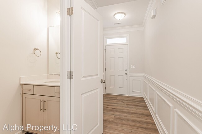 Building Photo - 3 br, 2.5 bath House - 31 Fair Village Ln
