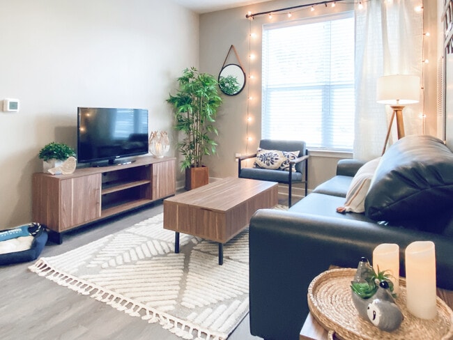 Photo - Cedar Pointe Apartments