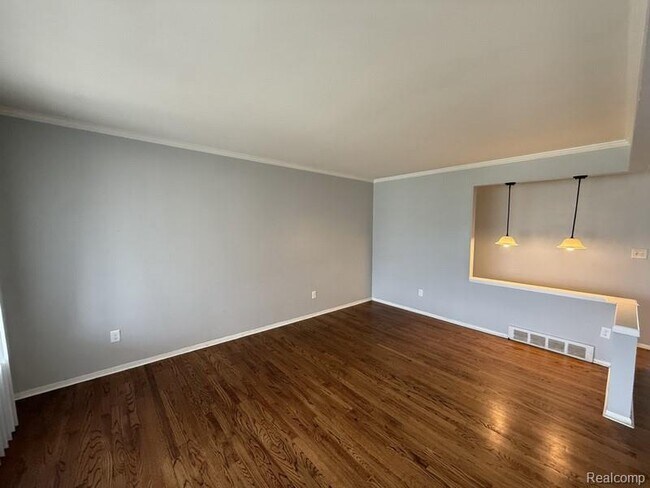 Foto del edificio - 34660 MacDonald Dr