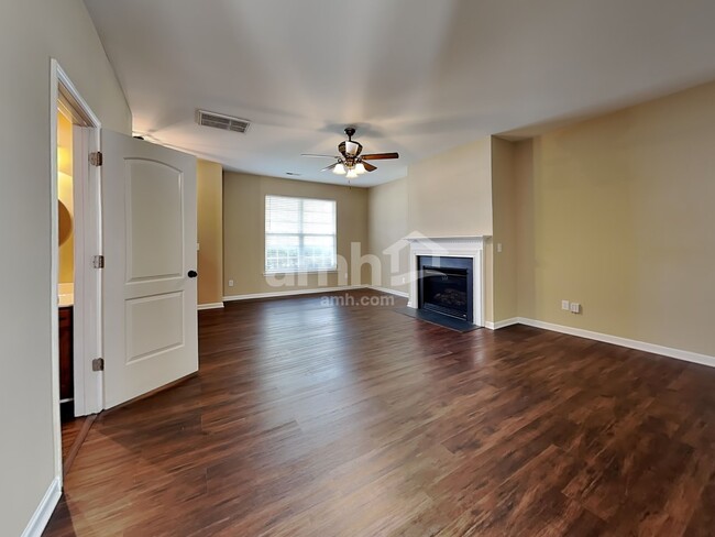 Foto del edificio - 2308 Sage Crossing Rd