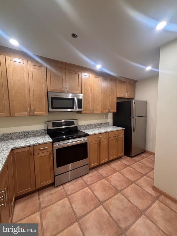 Building Photo - 10242 Ridgeline Dr