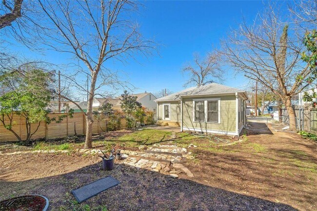 Foto del edificio - 905 Jewell St