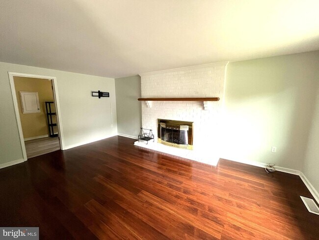Foto del edificio - 3907 Harvette Dr