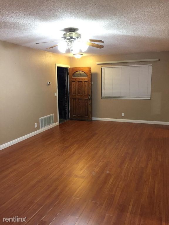 Foto del edificio - 11810 Killian St