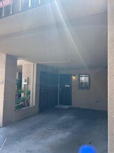 Building Photo - 3529 E Palm Ln