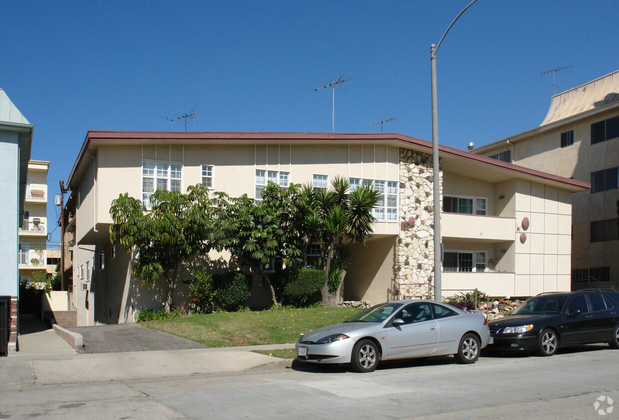 Primary Photo - 835 S Sherbourne Dr