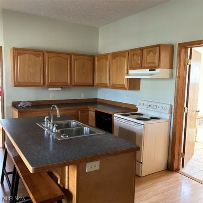 Building Photo - 2119 Brightwood Dr SE