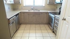 Building Photo - Welcome home to this charming and updated 3-bedroom, 2-bath property located in the highly desira...