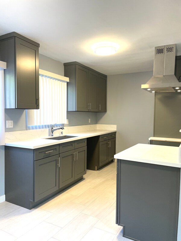 Foto del edificio - 720 Silver Lake Blvd