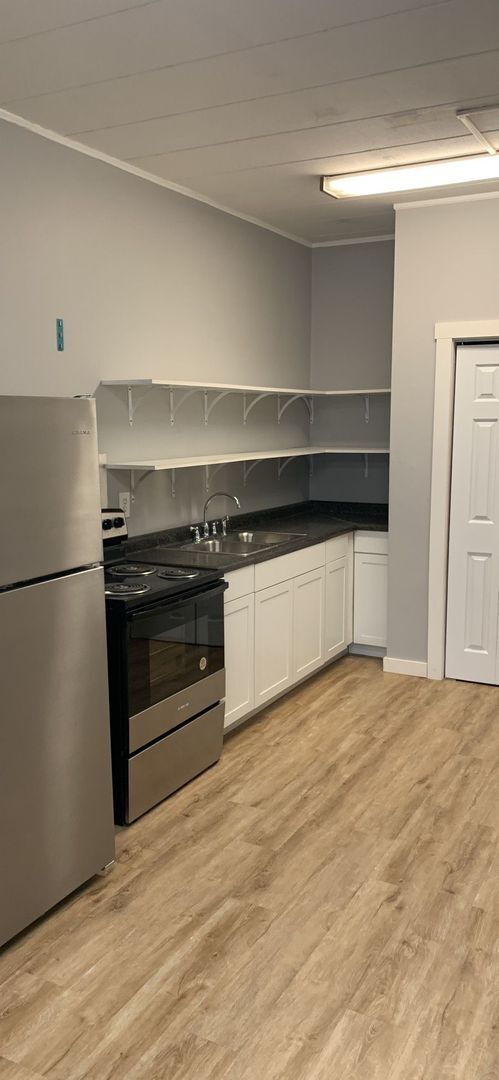 Foto del edificio - Large Studio Downtown/ Blocks from Kirkwood-- AVAILABLE 2026!!