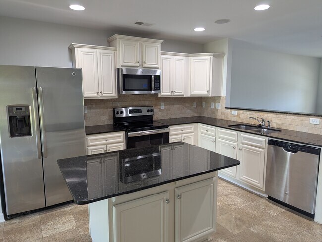 Building Photo - 66 Endeavor Cir