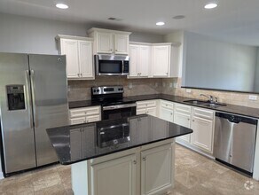 Building Photo - 66 Endeavor Cir
