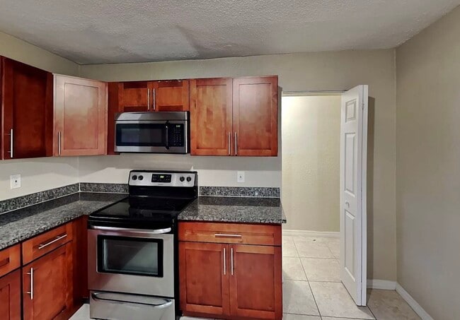 Building Photo - 5702 Jefferson St