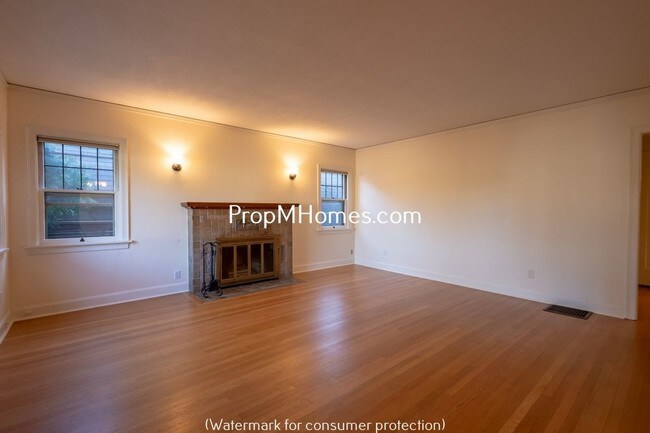 Foto del edificio - 3936 SE Pine St