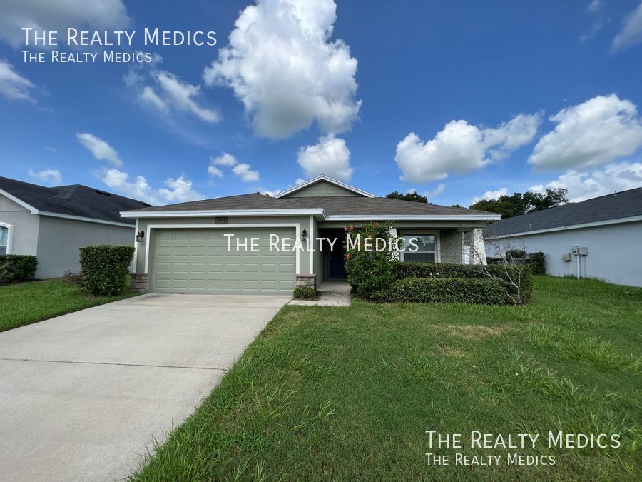 STUNNING 4 Bd/2 BA Home in Lakeland! House for Rent in Lakeland, FL