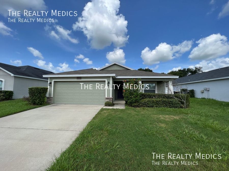 STUNNING 4 Bd/2 BA Home in Lakeland! House for Rent in Lakeland, FL