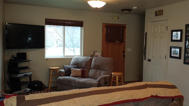 Building Photo - 717 11th Street West