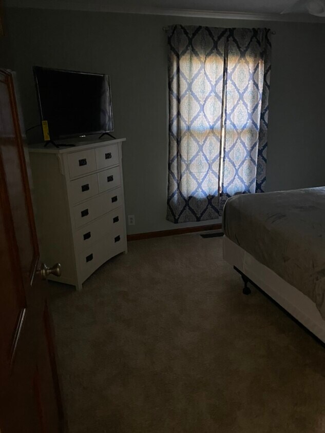 Foto del edificio - 1533 Iron Bridge Rd