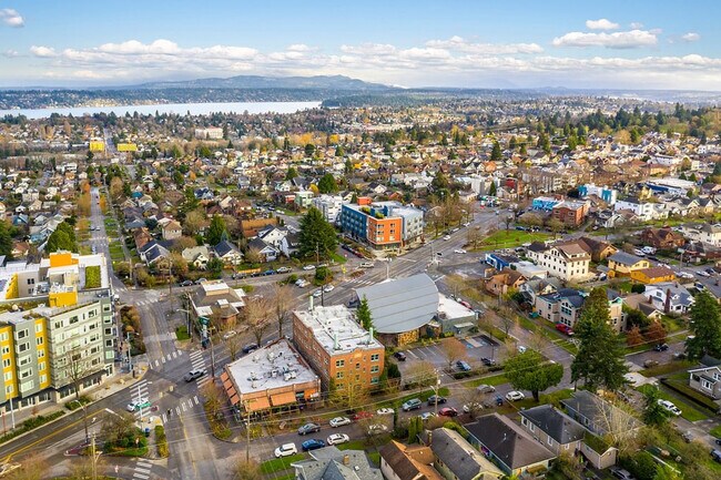 Foto del edificio - 3008 Beacon Ave S