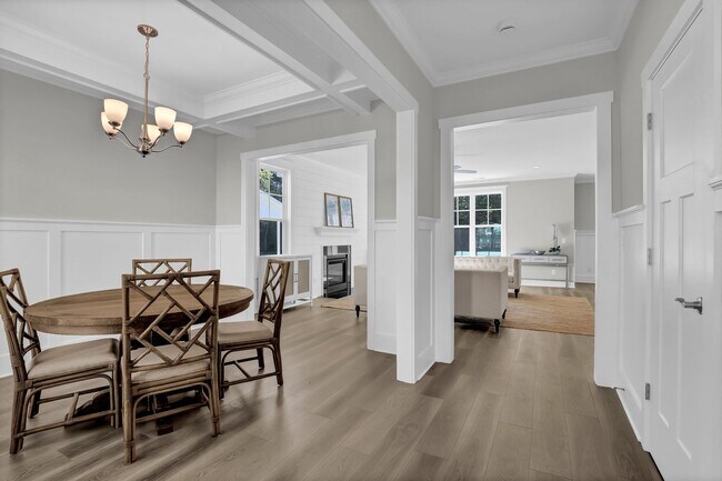Foto del edificio - 4 bedroom, 3.5 bath Hampstead home in Sanc...