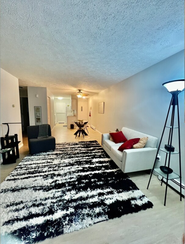 Foto principal - 2737 Green Meadows Dr