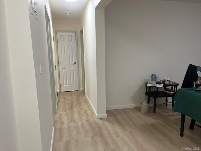 Foto del edificio - 208-10-208-139 39th Ave