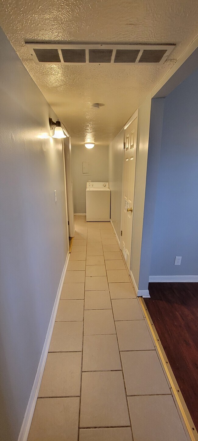 Foto del edificio - 905 W 24th St